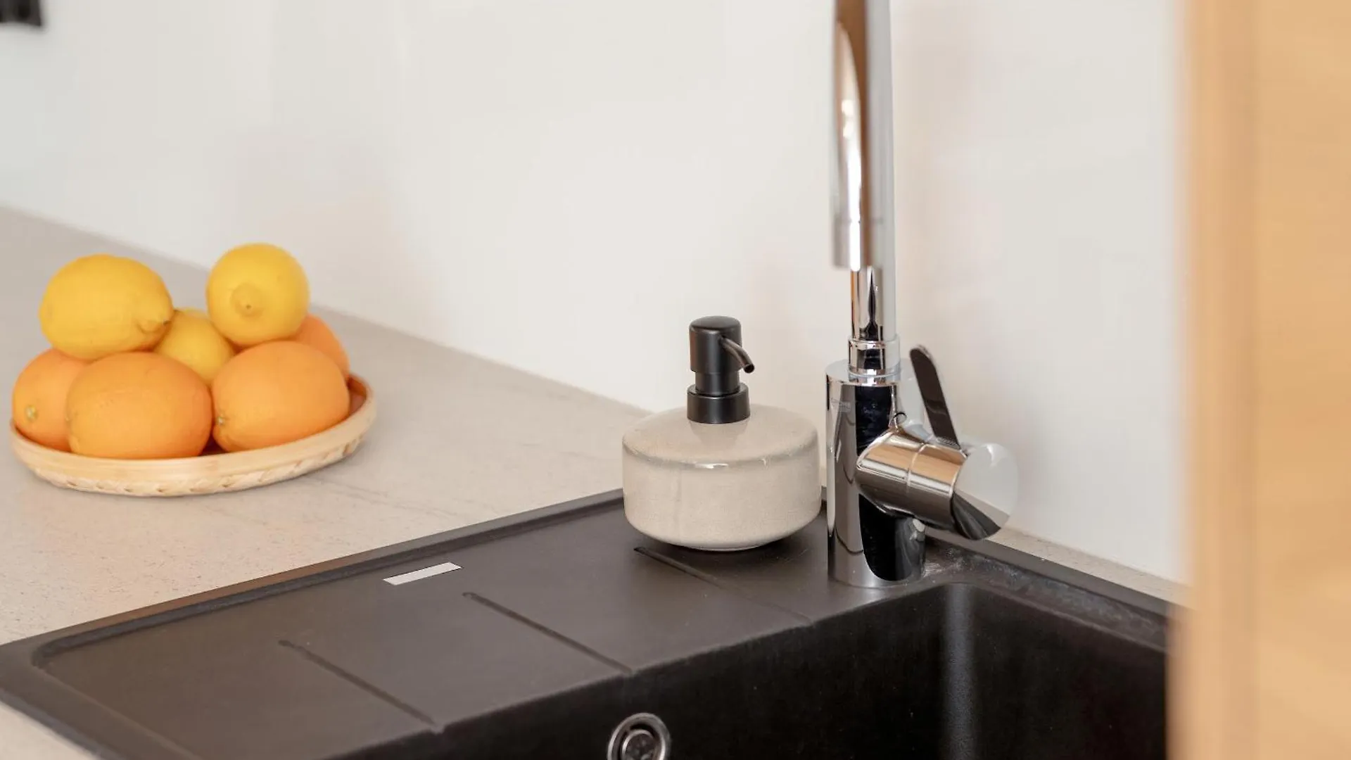 Stylowy Apartament W Gdansku Parking & Ekspres Do Kawy By Noclegi Renters Poland